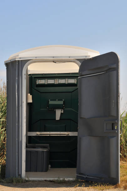 Best Luxury portable toilet rental  in Crystal Lake, IL